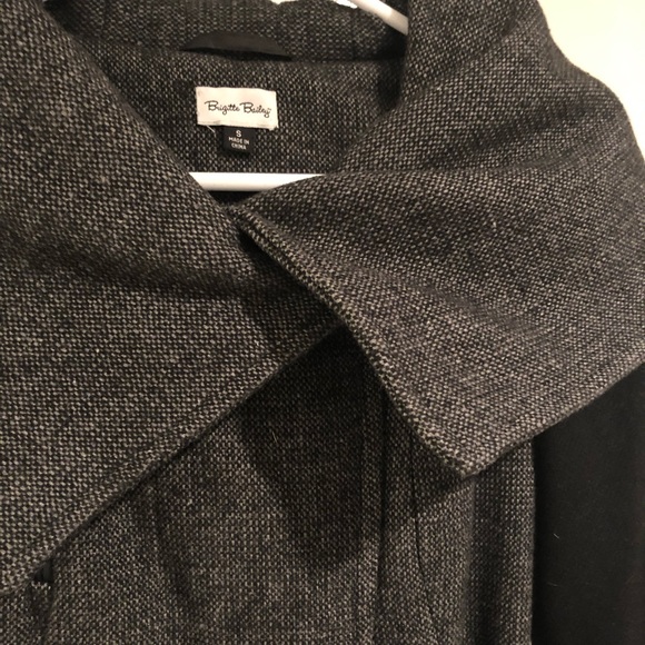 Contrast sleeve, shawl collar coat - Picture 3 of 7